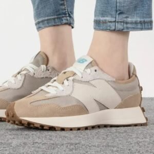New Balance 327 Beige