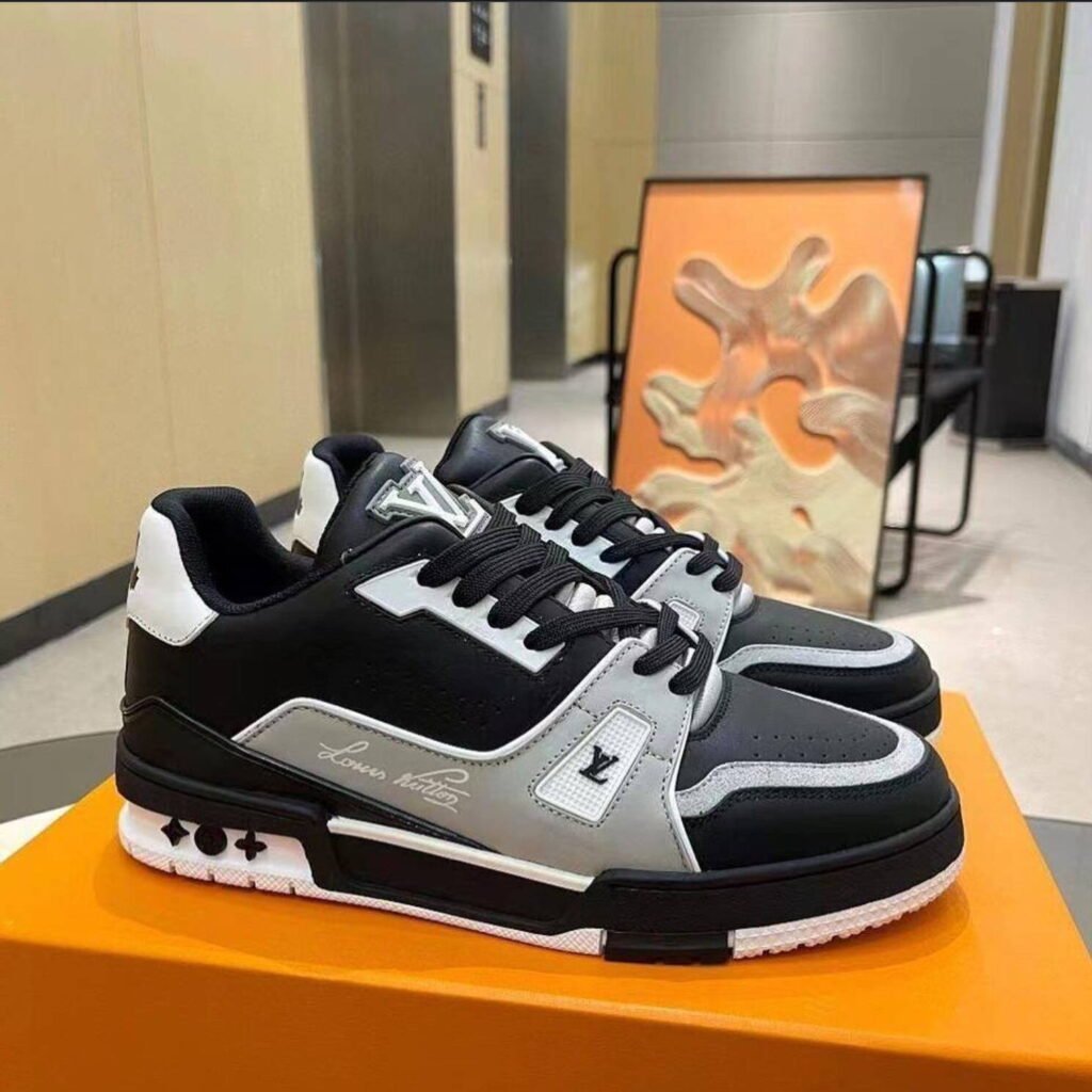 LV Trainer Sneaker Black/White